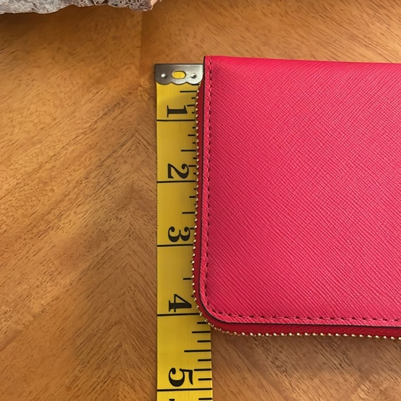 Laurel Way Neda Wallet - Picture 5 of 7